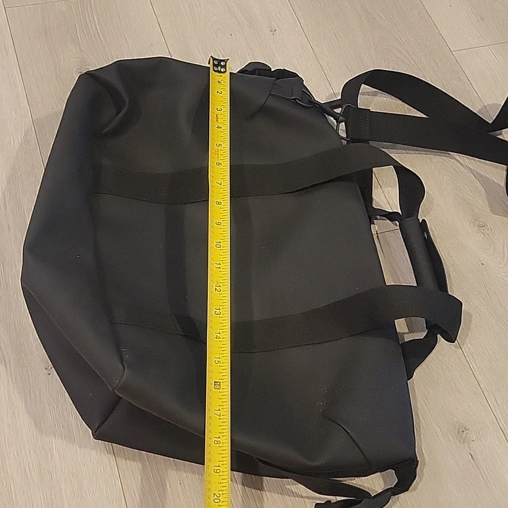 Rains Hilo Waterproof Weekend Bag